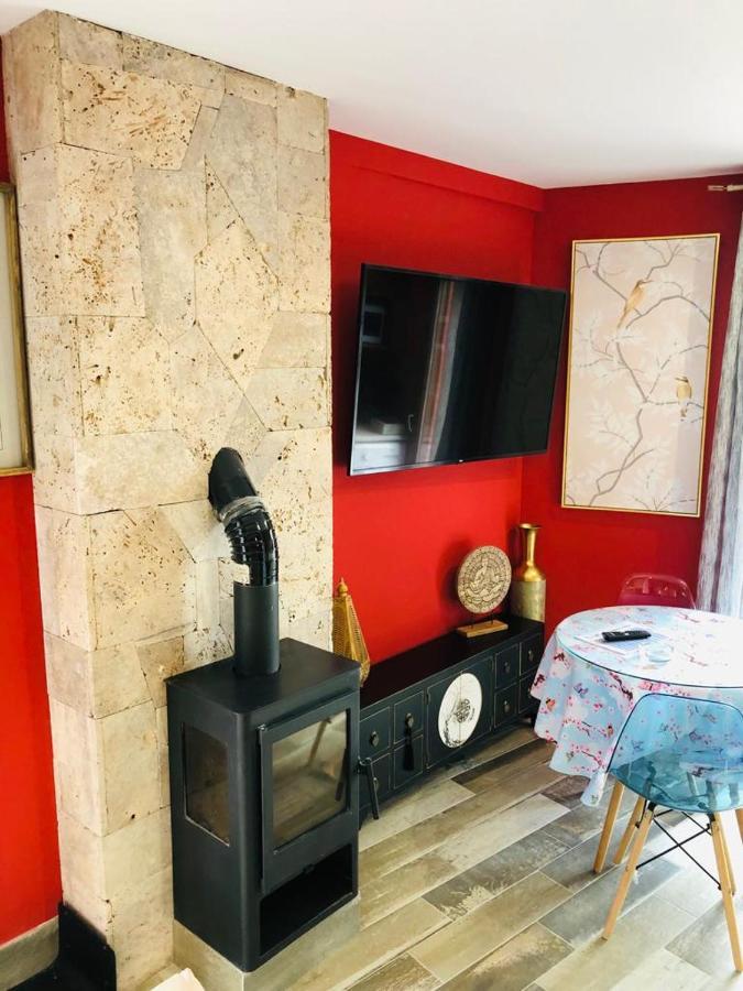 Apartamentos Deluxe Con Jacuzzi O Chimenea Love For Two Collado Mediano ภายนอก รูปภาพ