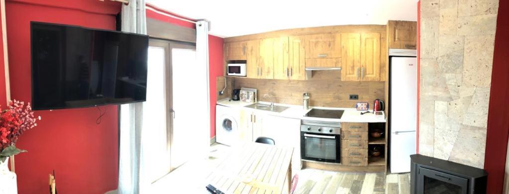 Apartamentos Deluxe Con Jacuzzi O Chimenea Love For Two Collado Mediano ภายนอก รูปภาพ