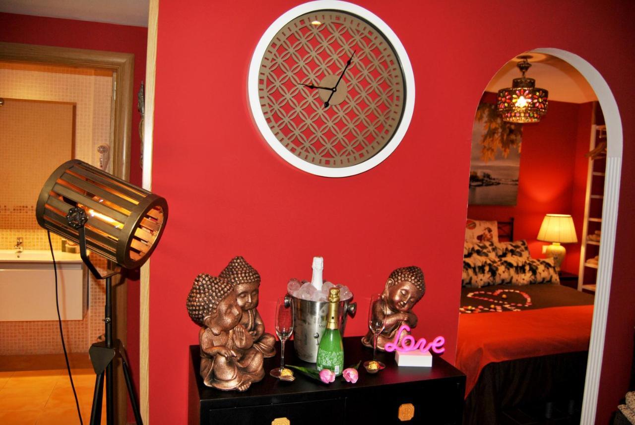 Apartamentos Deluxe Con Jacuzzi O Chimenea Love For Two Collado Mediano ภายนอก รูปภาพ