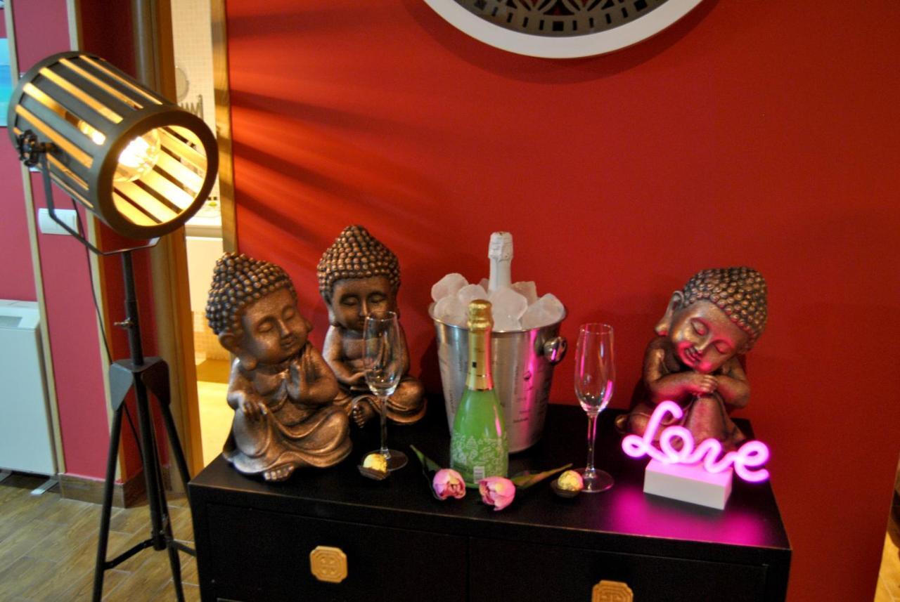 Apartamentos Deluxe Con Jacuzzi O Chimenea Love For Two Collado Mediano ภายนอก รูปภาพ